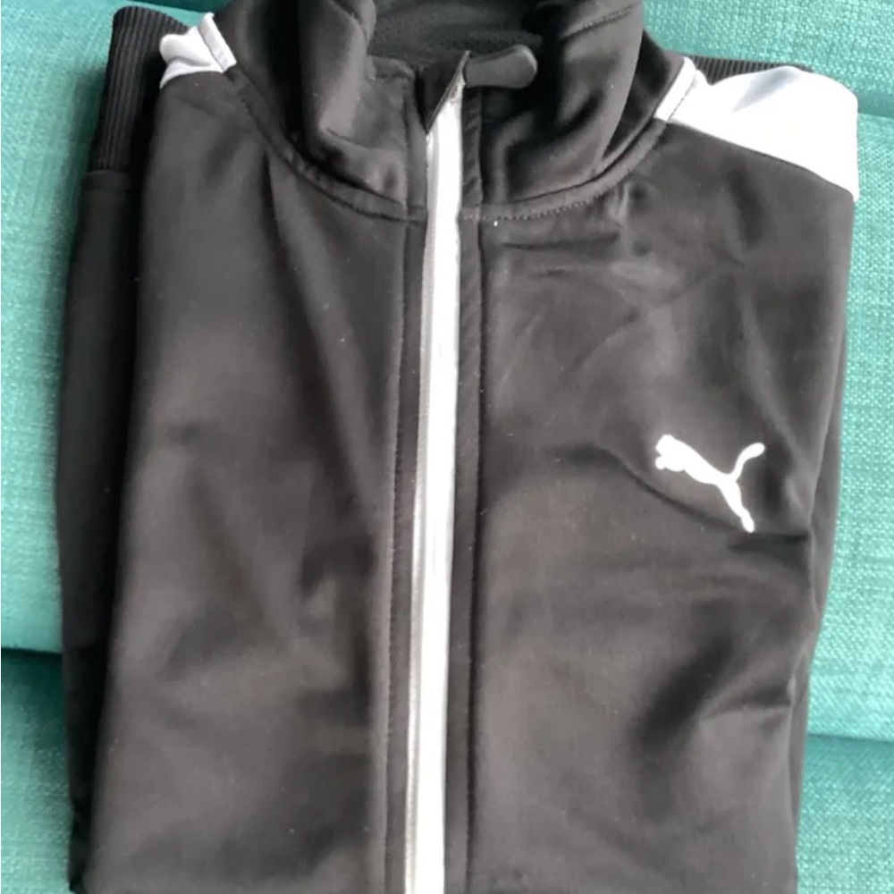 Jacket black and white. Boys 12/14